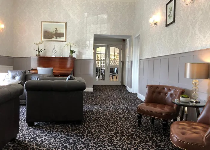 Top Hotels Near Sparkwell Village, Plymouth